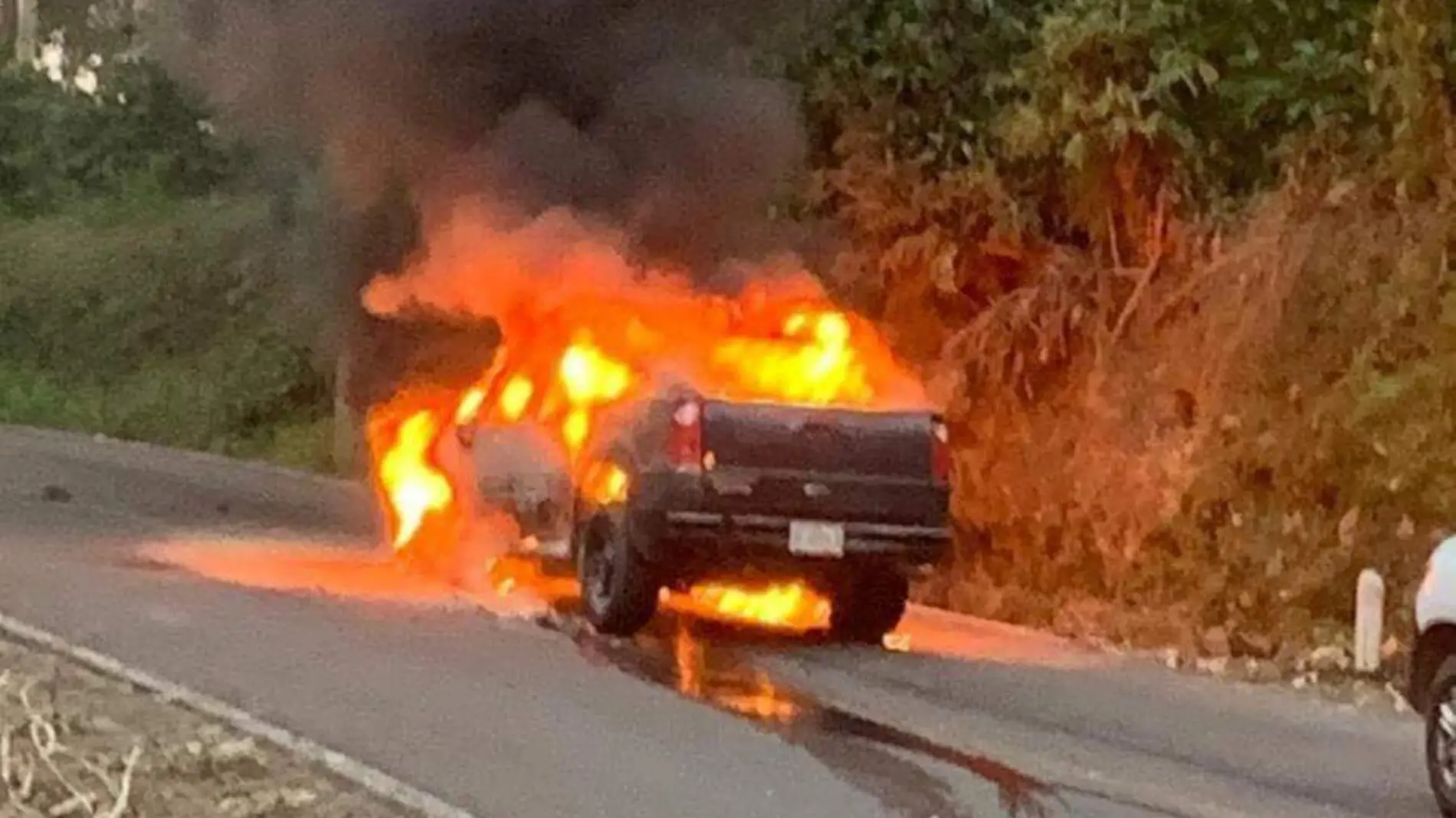 incendio camioneta